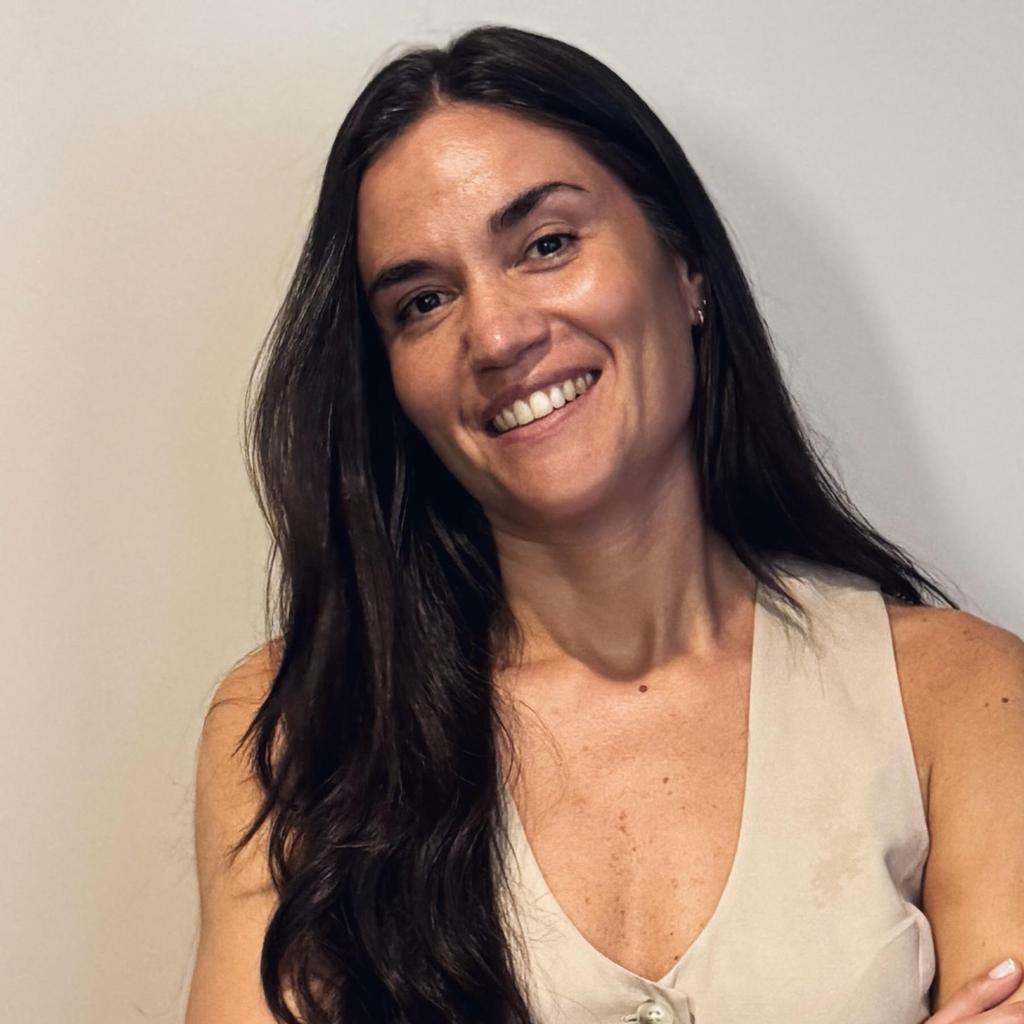 -Daniela, 42 años - Compradora de Facebook